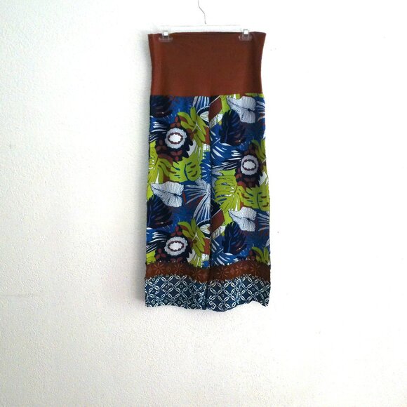 Blue/green/brown floral double layers capri pants, with embroidery, sequins/bead - Picture 5 of 7